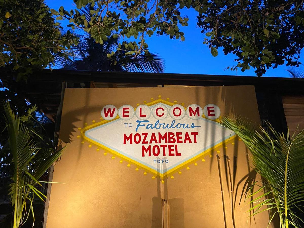 Mozambeat Motel Tofo Exterior photo
