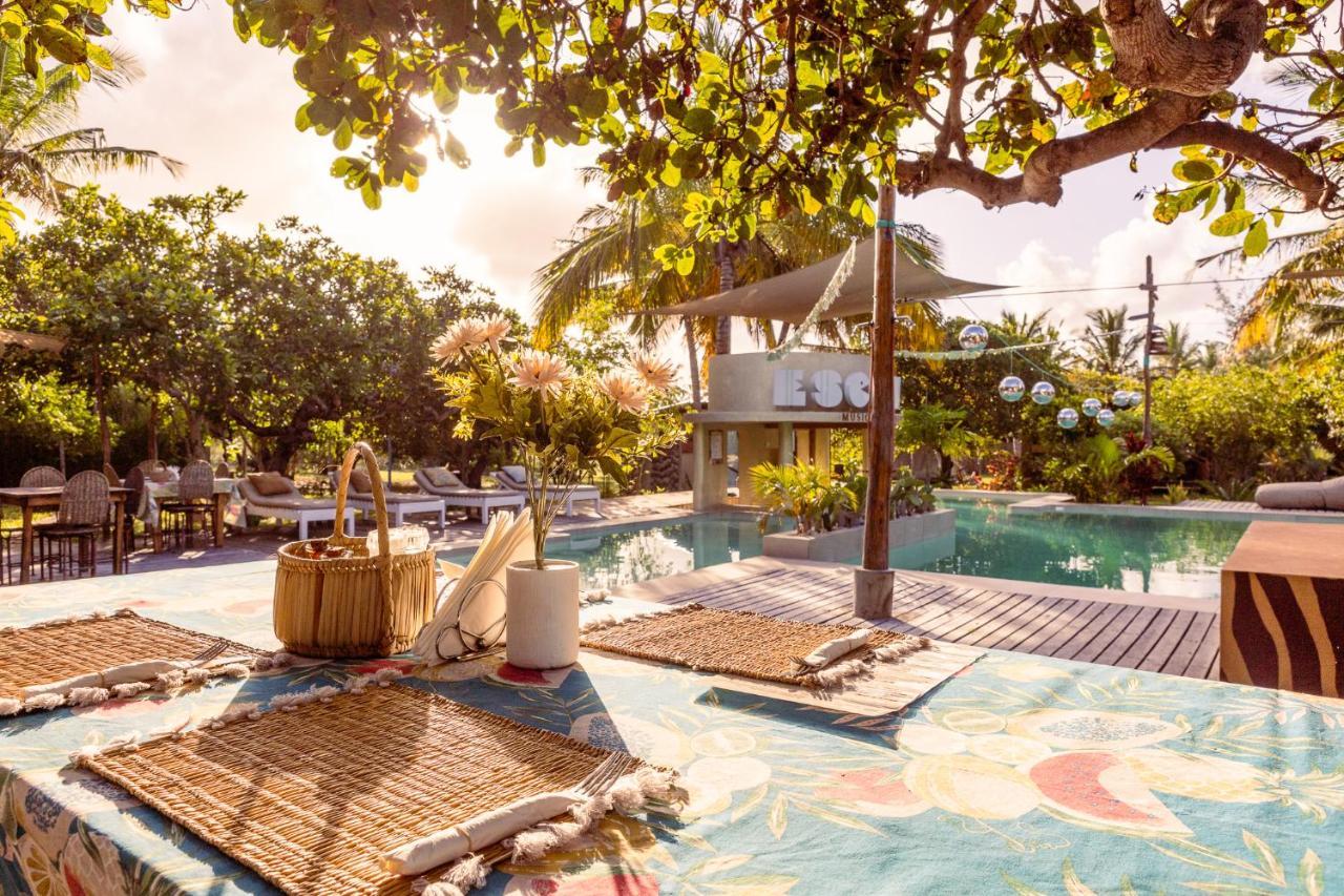 Mozambeat Motel Tofo Exterior photo