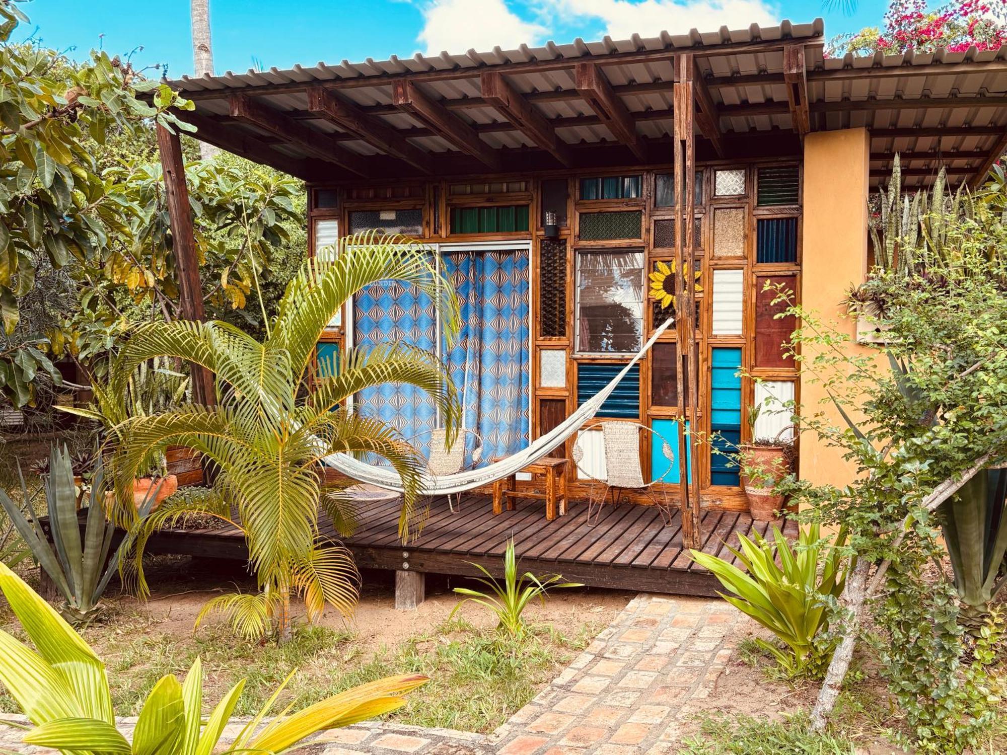 Mozambeat Motel Tofo Exterior photo